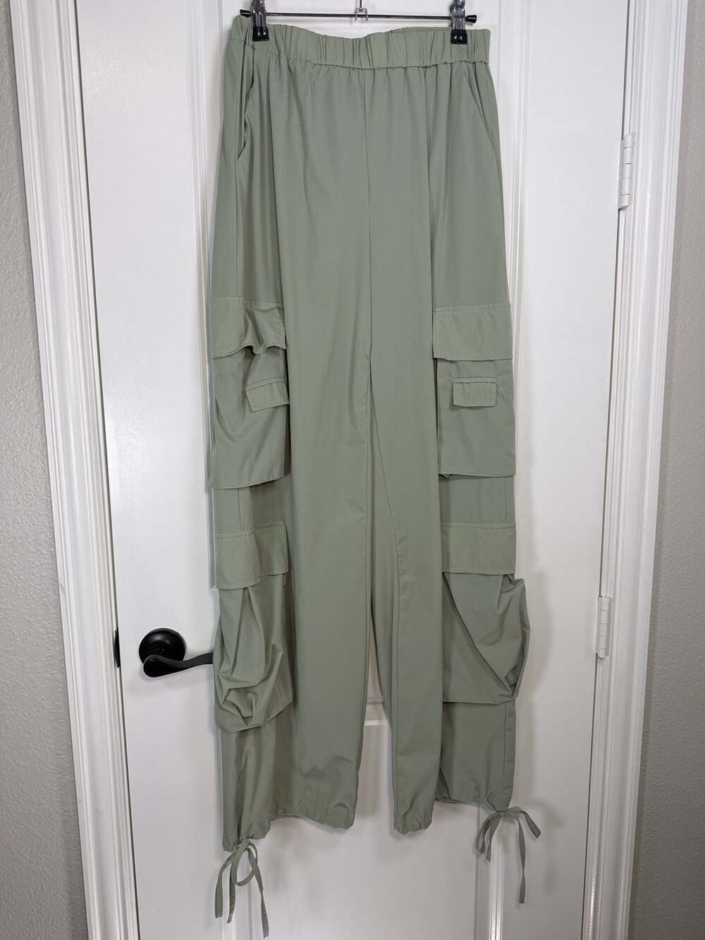 Gold Hinge Sage Green Baggy Multi-Pocket Parachute Cargo Pants - Picture 2 of 4